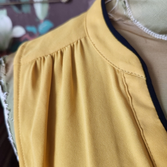 H&M Pullover Shell Top 4 - Picture 4 of 12